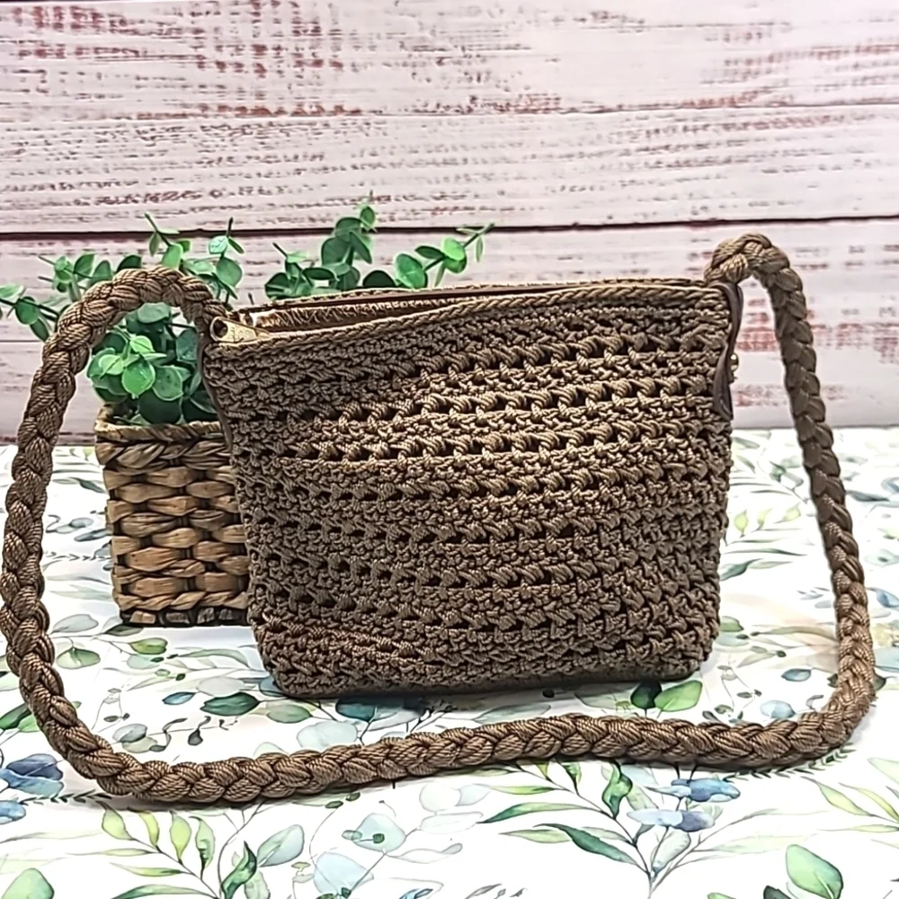 Luxy crocheted braided strap bag